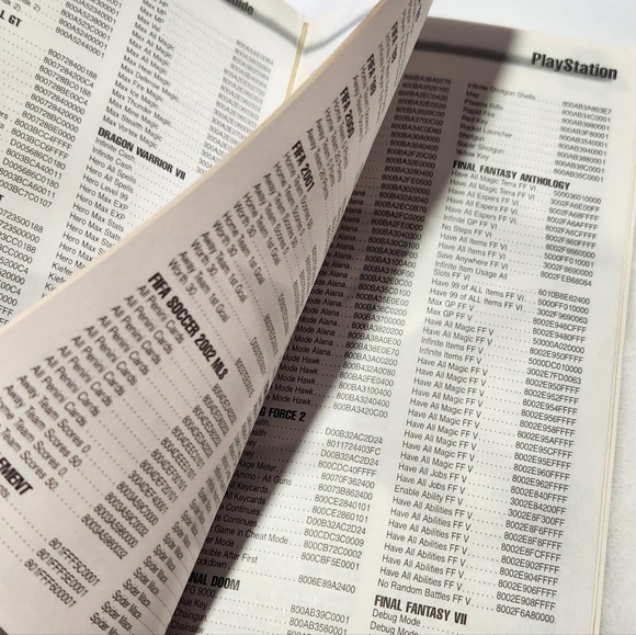 GameShark Pocket Power Guide 10th Edition  Prima's Authorized Guide - Picture 2 of 4